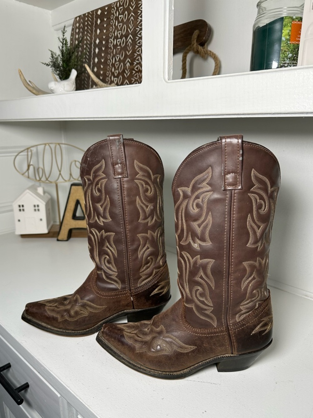 Laredo Womens 8M Brown Leather Cowboy Boots Embroidered Western Cowgirl Boot